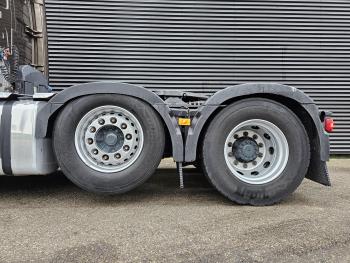 FH 500 6x2-4 / LIFT STEERING AXLE / HYDRAULIC /